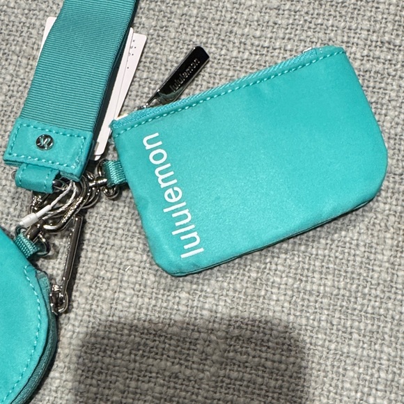 Lululemon NWT Aqua Dual Pouch Wristlet Set - Picture 2 of 5